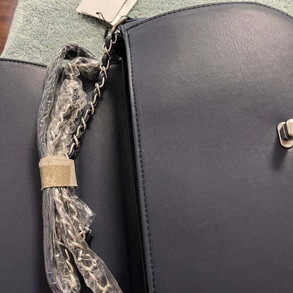 Karla Hanson 🌺 - Picture 12 of 16